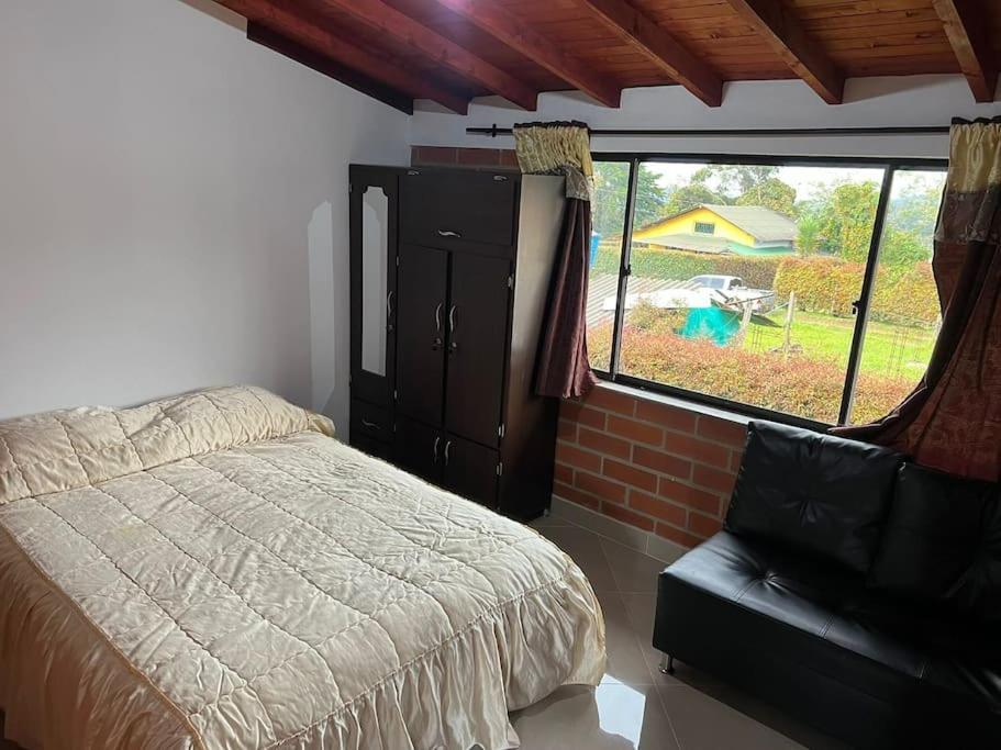 Apartamento Tranquilo En Santa Elena Apartment Medellin